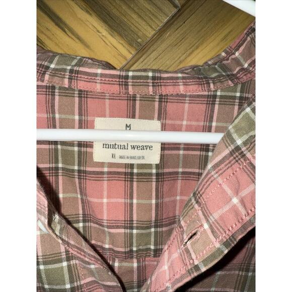 Mutual Weave Mens Flannel Shirt Size Medium Button Up Long Sleeve Plaid - Picture 3 of 4